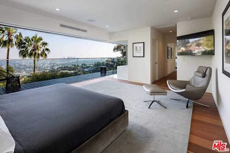 8796 Hollywood Boulevard Los Angeles, CA 90069