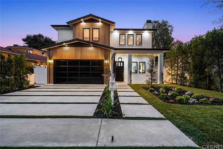 4339 Vantage Avenue Studio City, CA 91604
