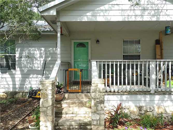 713 Jim Bowie Dr Spicewood, TX 78669