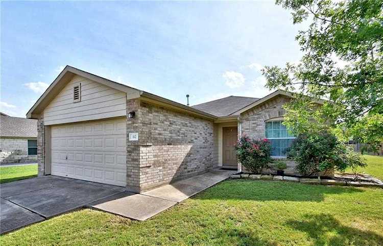 112 Indian Paintbrush Dr Kyle, TX 78640