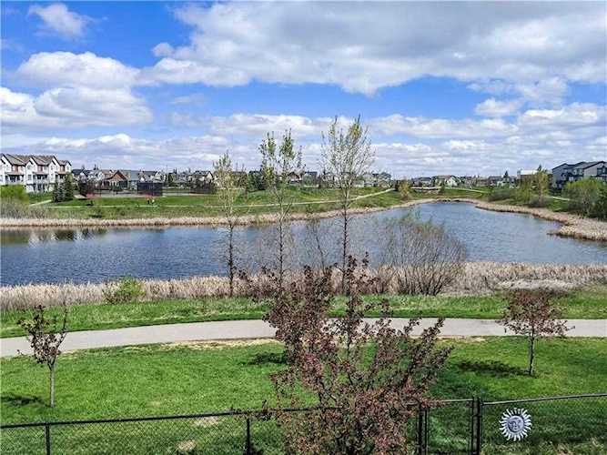 147 Copperleaf Crescent SE Calgary, AB T2Z 0C1