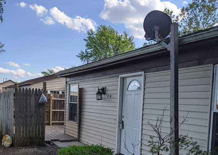 11 Fernwood Dr #H Bolingbrook, IL 60440
