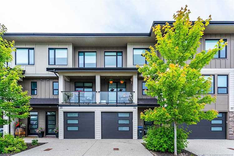 12798 Lake Hill Drive Lake Country, BC V4V2N1