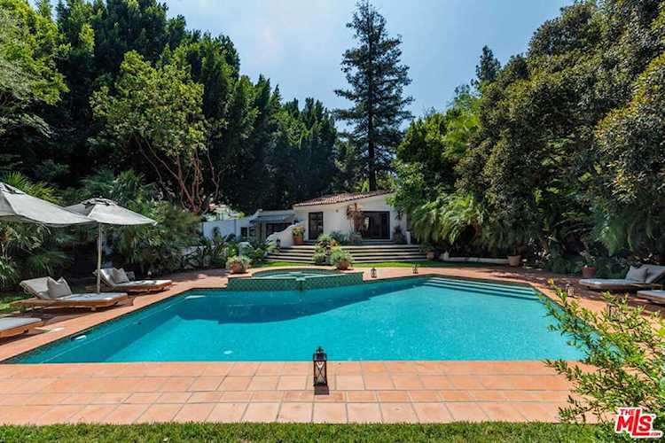 2630 N Vermont Avenue Los Angeles, CA 90027