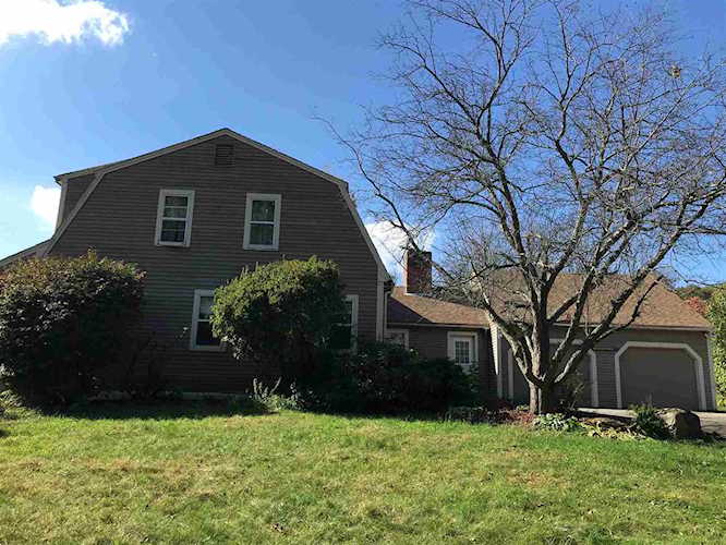 22 Fox Run Bedford, NH 03110