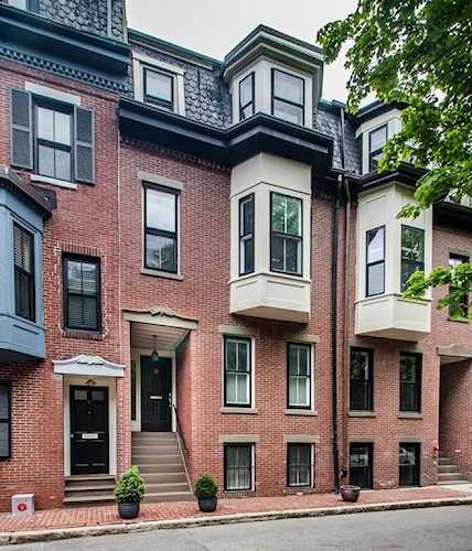 9 Dartmouth Pl Boston, MA 02116