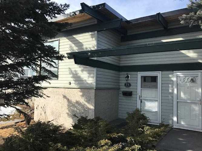 333 Braxton Place SW #21 Calgary, AB T2W 2E7
