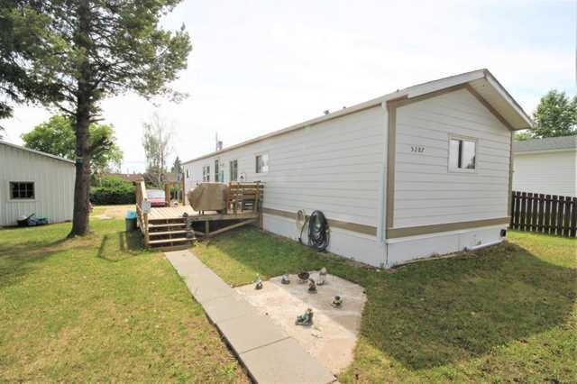 5207 53 Ave Eckville, AB T0M 0X0