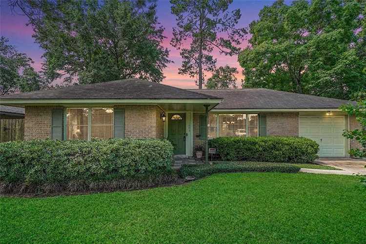 1503 Candlelight Ln Houston, TX 77018