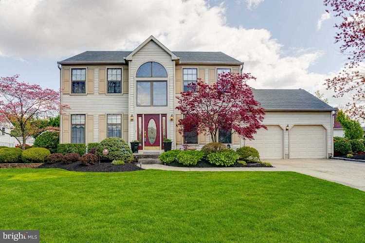 7 Hastings Place Cinnaminson, NJ 08077