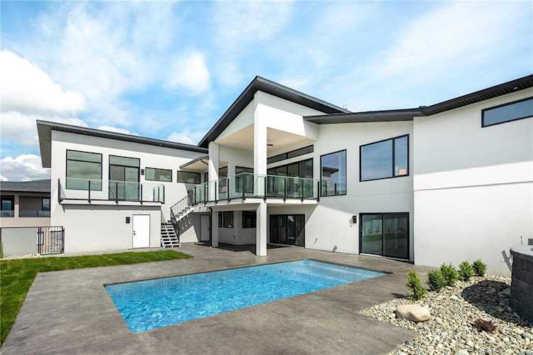 3276 Vineyard View Drive West Kelowna, BC V4T3M3