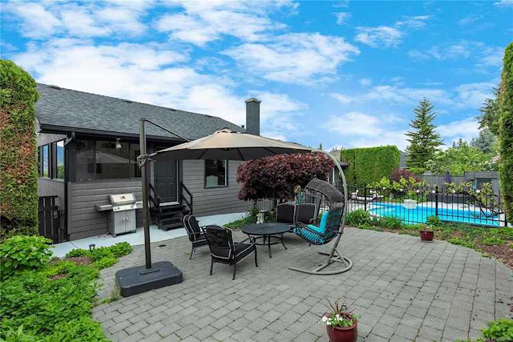 417 Okaview Road Kelowna, BC V1W4K2