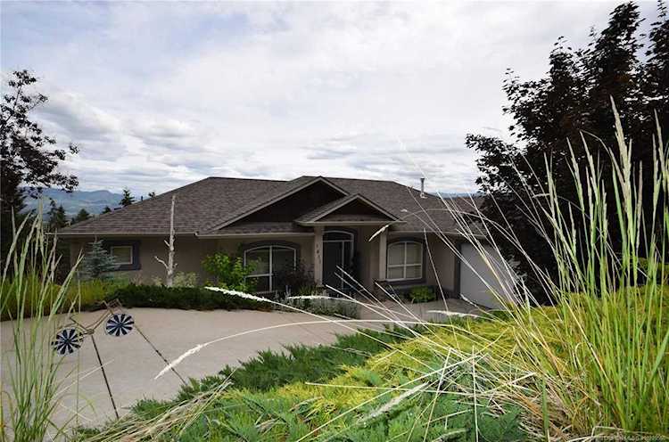 1011 Aurora Heights Kelowna, BC V1Z3N5