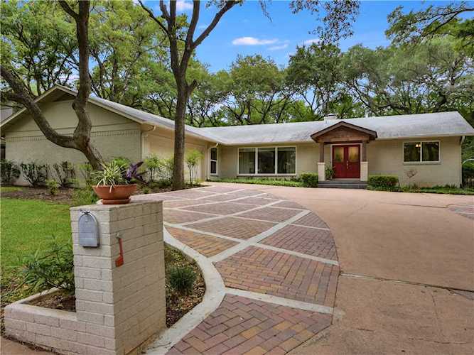 9206 Spring Hollow Drive Austin, TX 78750