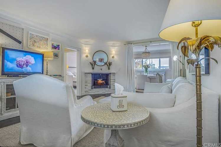 832 Euclid Street #208 Santa Monica, CA 90403