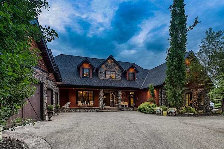 16 Woodland Rise Rural Rocky View County, AB T3R 1G9
