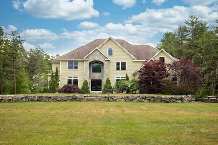 170 Love Ln Rye, NH 03870