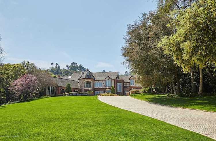 4033 Chevy Chase Drive La Canada Flintridge, CA 91011