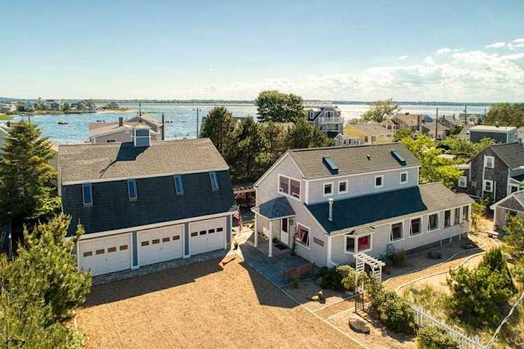 17 Barker St Newburyport, MA 01950