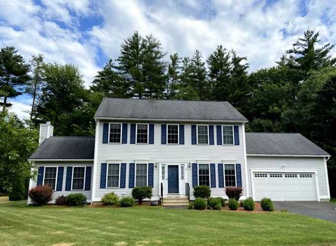 19 Bainbridge Dr Concord, NH 03301