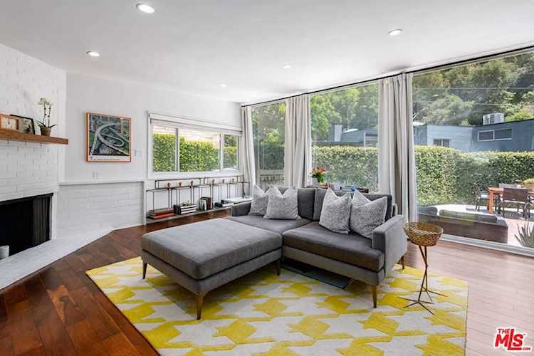 10305 Oletha Lane Los Angeles, CA 90077