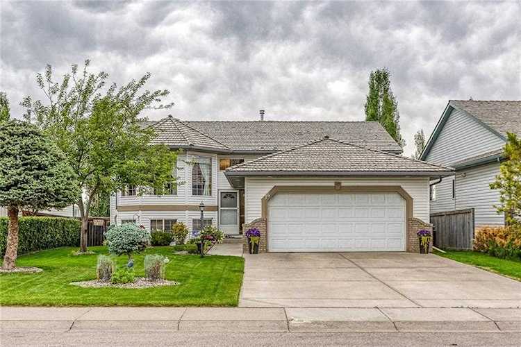 14 Bow Ridge Rd Cochrane, AB T4C 1T4
