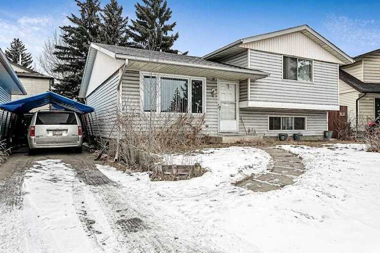 131 Radley Place SE Calgary, AB T2A 5X5