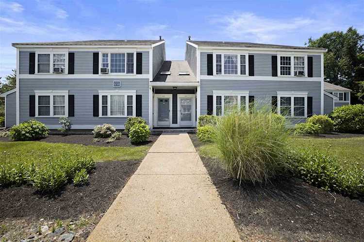 304 Springbrook Circle Portsmouth, NH 03801
