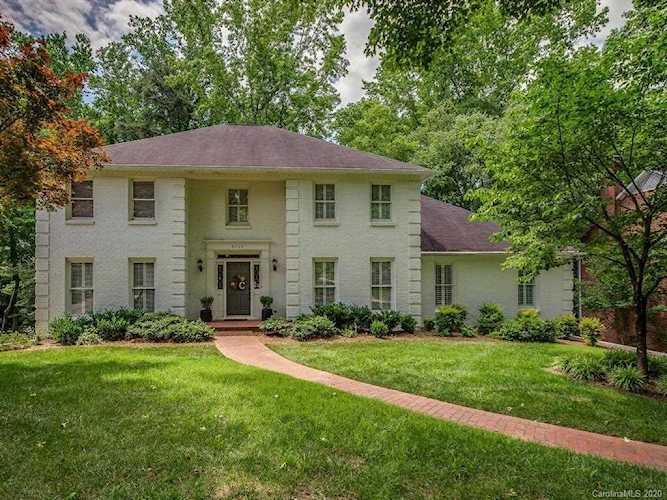 5225 Winding Brook Rd Charlotte, NC 28226