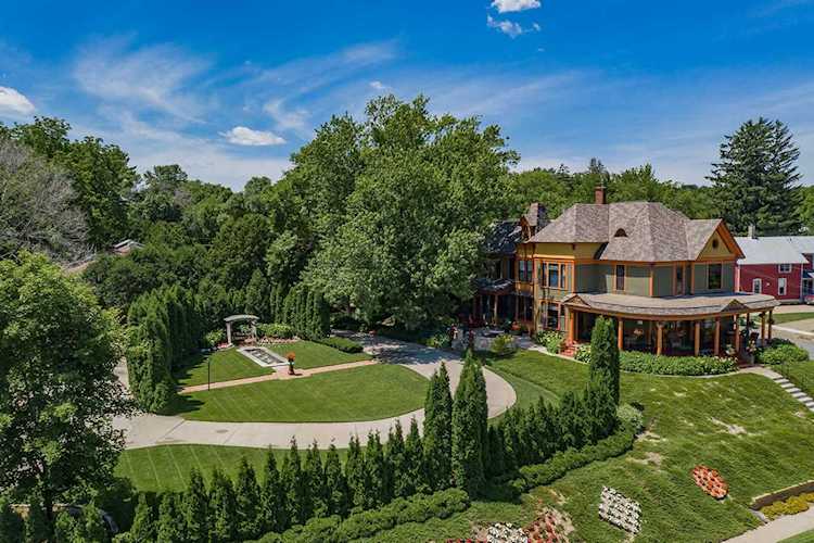 626 4th Street N Stillwater, MN 55082