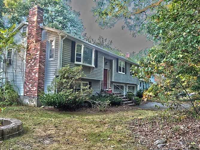 7 Hope Ln Dedham, MA 02026