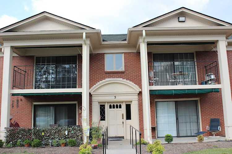 5 Dupont Way #5 Louisville, KY 40207