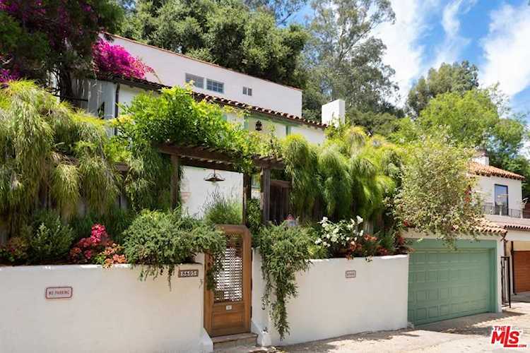 8605 Crescent Drive Los Angeles, CA 90046