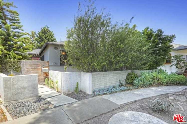 1001 Vernon Avenue Venice, CA 90291