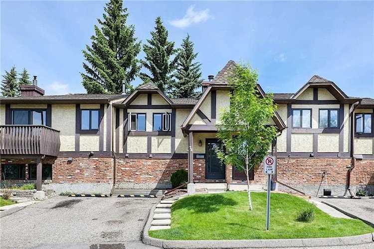 24 Storybook Garden NW #67 Calgary, AB T3G 1Y4