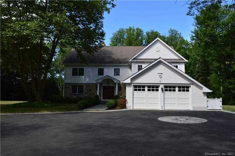 126 Jonathan Drive Stamford, CT 06903
