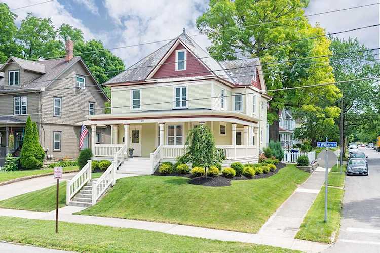 297 W William Street Delaware, OH 43015