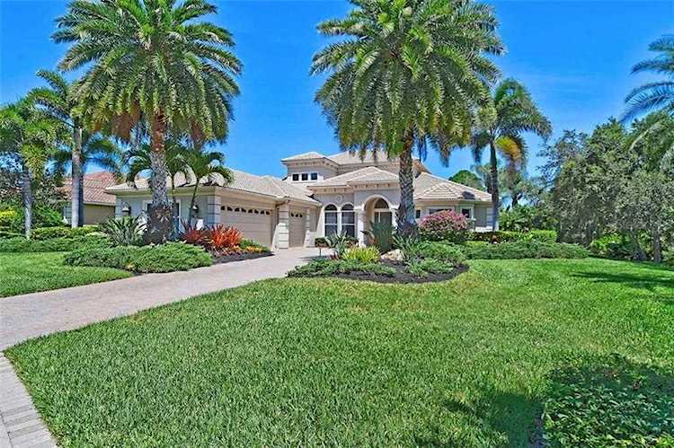 9025 Rocky Lake Ct Sarasota, FL 34238
