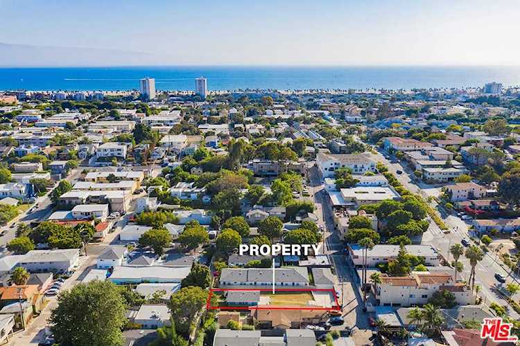 709 Copeland Court Santa Monica, CA 90405