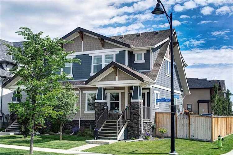 659 Mahogany Blvd SE Calgary, AB T3M 2L2