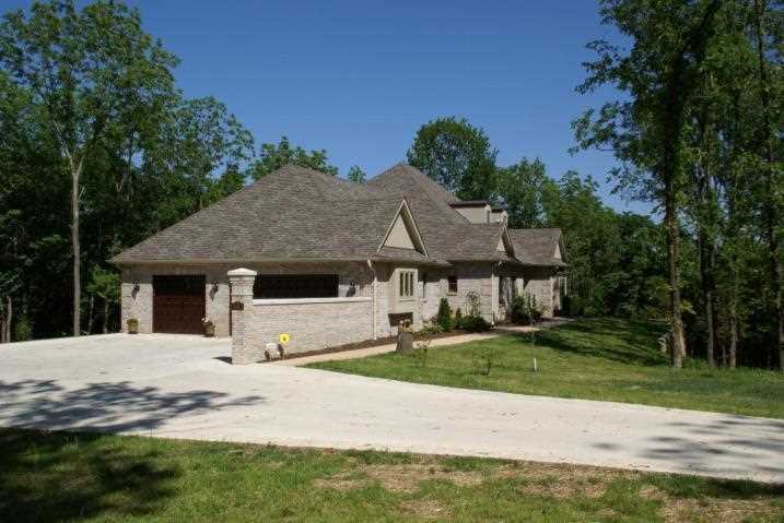 1311 Stonehaven RD Columbia, MO 65203