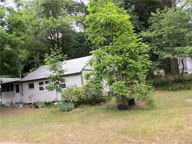 35 Long Meadow Dr Glocester, RI 02814