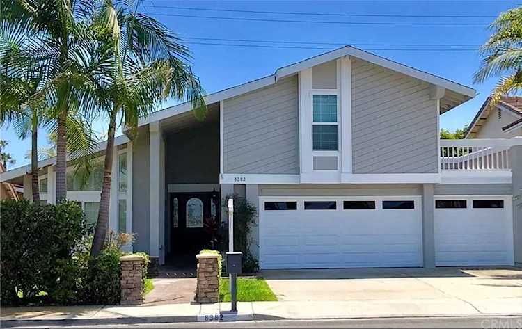8382 Clarkdale Drive Huntington Beach, CA 92646