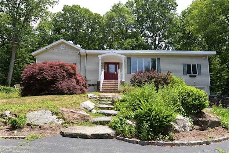 61 Shady Lane Stamford, CT 06903
