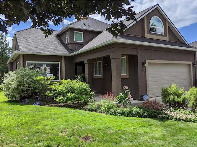 115 Portside Court Kelowna, BC V1V1T2