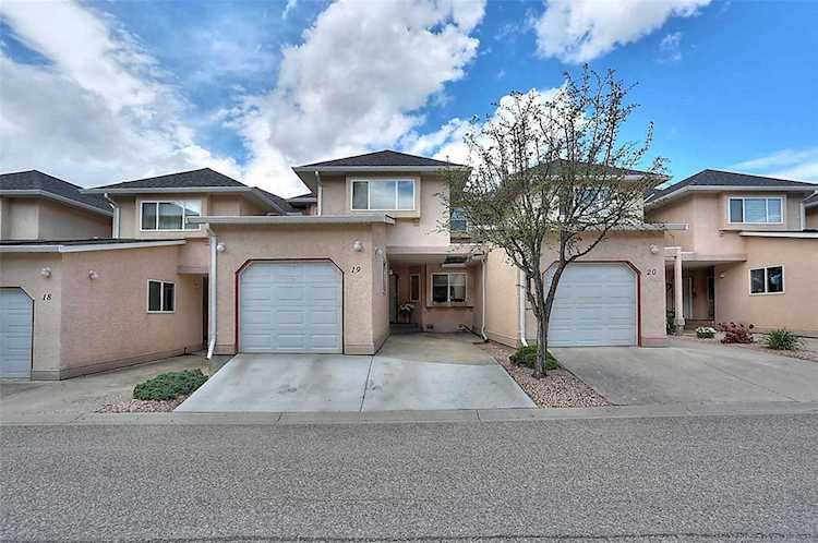 313 Whitman Road Kelowna, BC V1V2J4