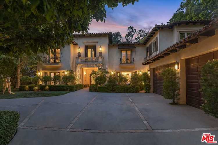 12094 Summit Circle CA 90210