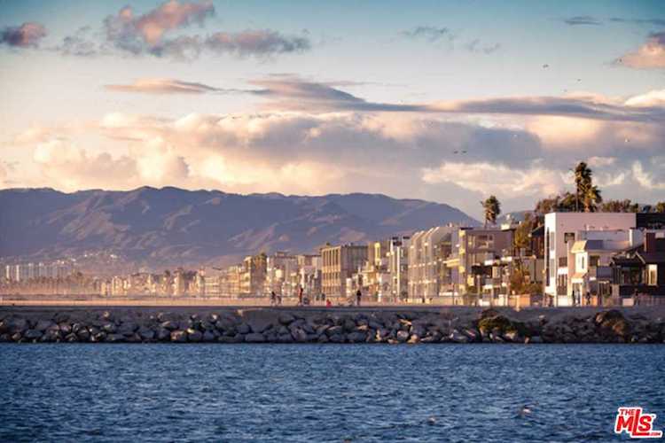 4003 Ocean Front Walk Walk Marina Del Rey, CA 90292