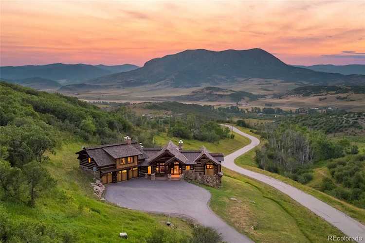 27200 Cowboy Up Rd Steamboat Springs, CO 80487