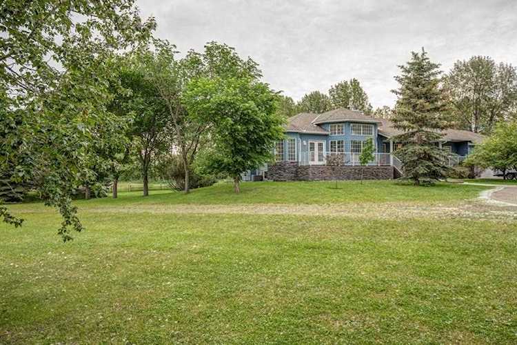 81076 378 Avenue E Rural Foothills County, AB T1S 0E8